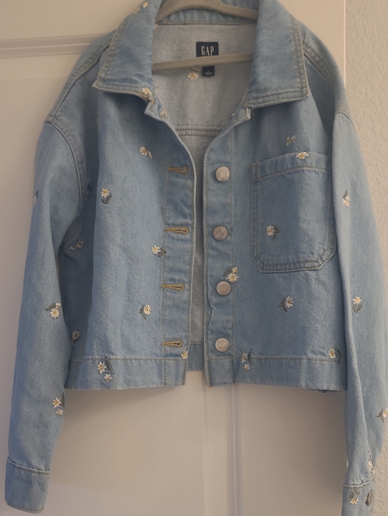 GAP Other - GAP Kids Girls Denim Jacket Floral Embroidered Daisys Light Blue Jean Jacket Med